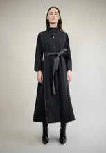 Load image into Gallery viewer, COTTON GABARDINE PLEATED TRENCH COAT
