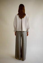 Load image into Gallery viewer, WOOL AND SILK PLEATED TROUSERS
