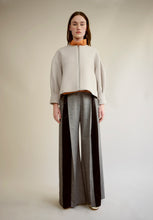 Load image into Gallery viewer, WOOL AND SILK PLEATED TROUSERS
