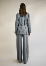 Load image into Gallery viewer, WOOL SUITING BLAZER

